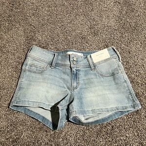 NWT Hollister Low-Rise Light Blue Shortie Shorts